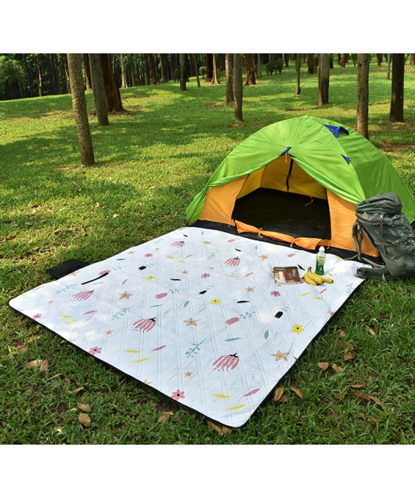 Manufacturers wholesale outdoor moisture-proof picnic mat waterproof beach mat tent folding sleeping mat